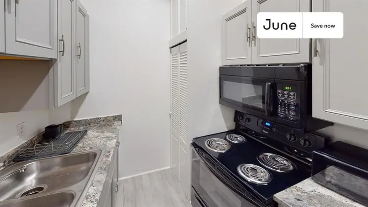 1 BR in Boston