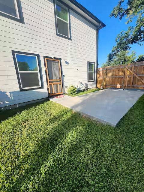 1 BR in Houston