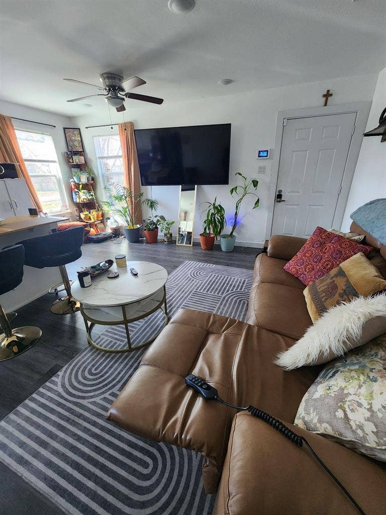 1 BR in Houston