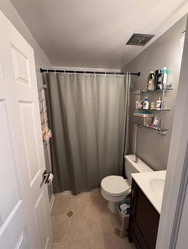 Fully Furnished Private Bedroom!!