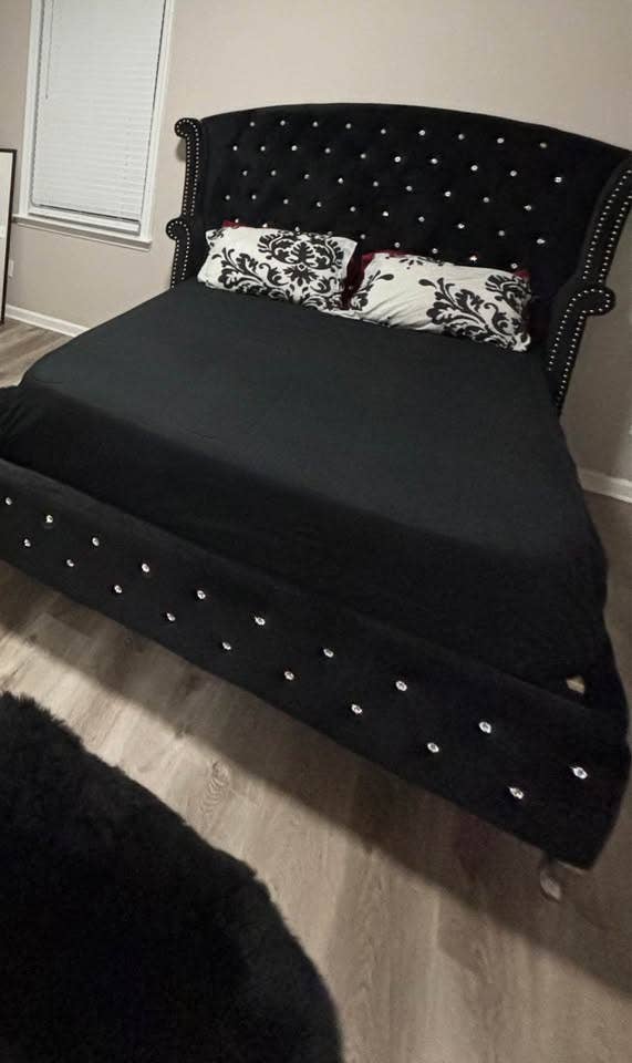 Beautiful spacious rooms for rent