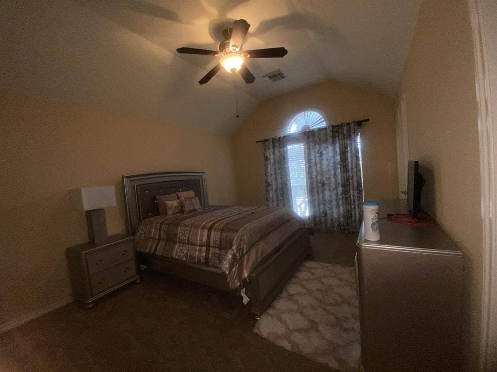 Big room for the in gated comm