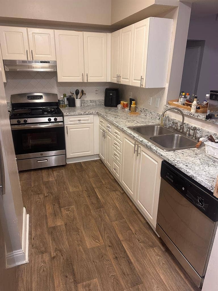 Spacious 2 bed 2 bath in Buckhead