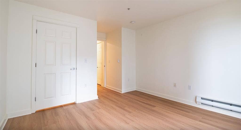 Sublease 1B1B Belltown with Copay