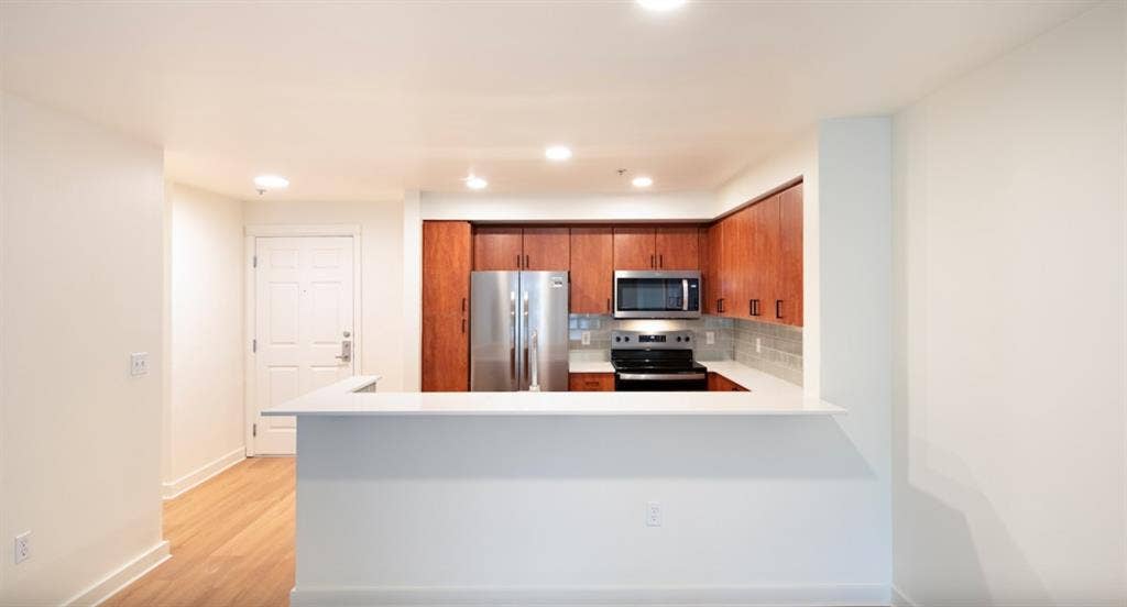 Sublease 1B1B Belltown with Copay