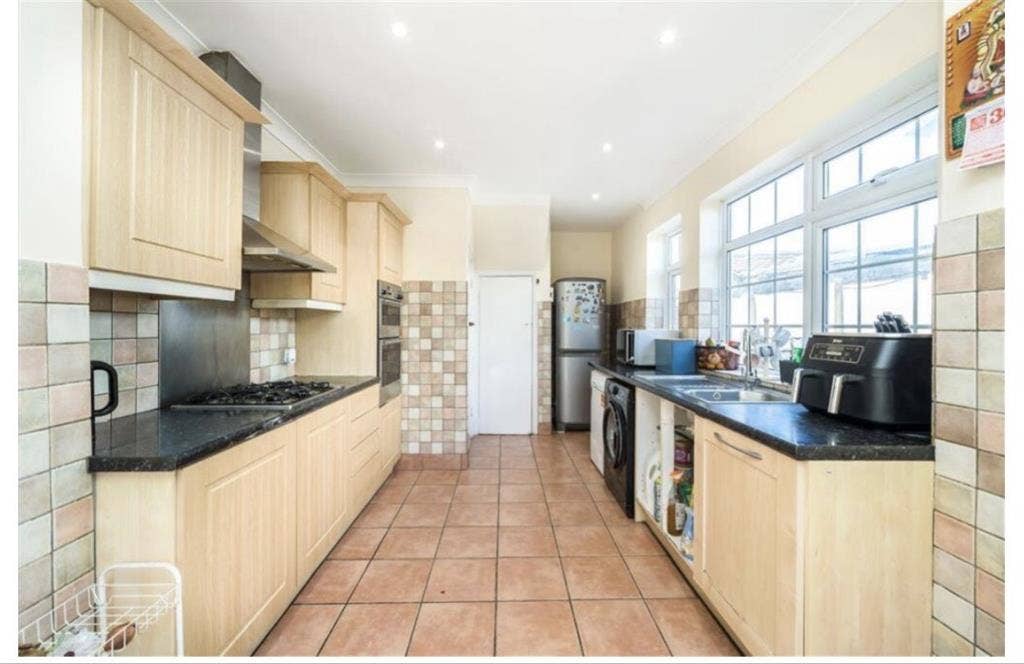 Room available in se12