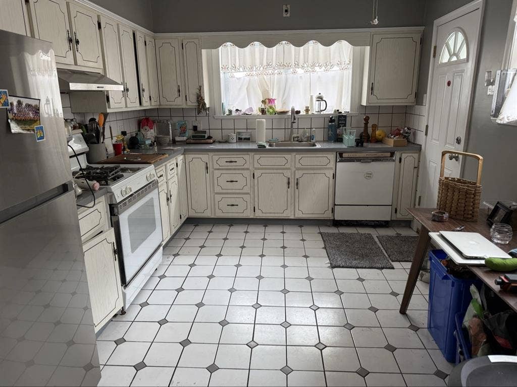 Private room in East Passyunk