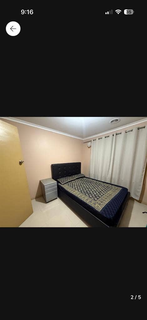 Room for Rent In Laverton