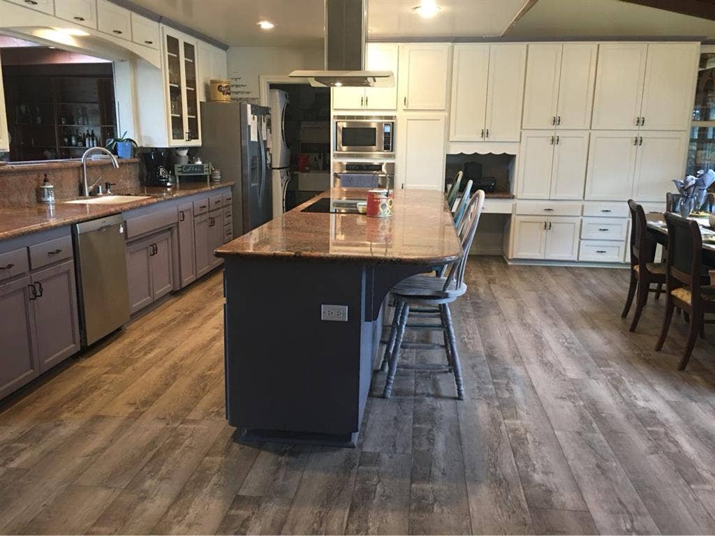Large furnished Room in a House
