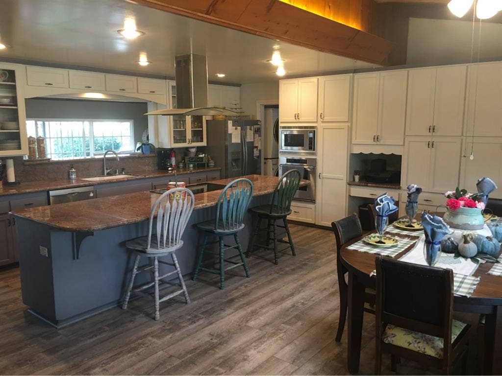 Large furnished Room in a House