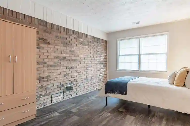 6 BR in Decatur