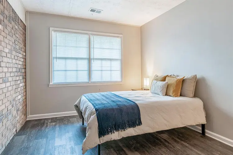 6 BR in Decatur