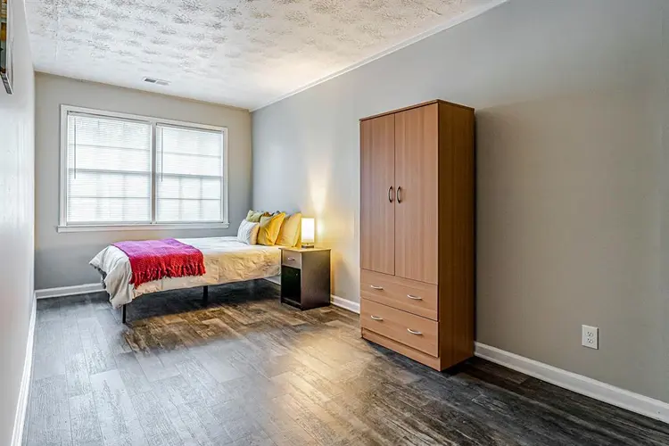 6 BR in Decatur