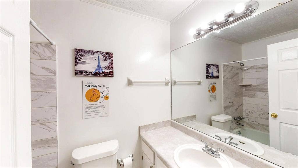7 BR in Riverdale