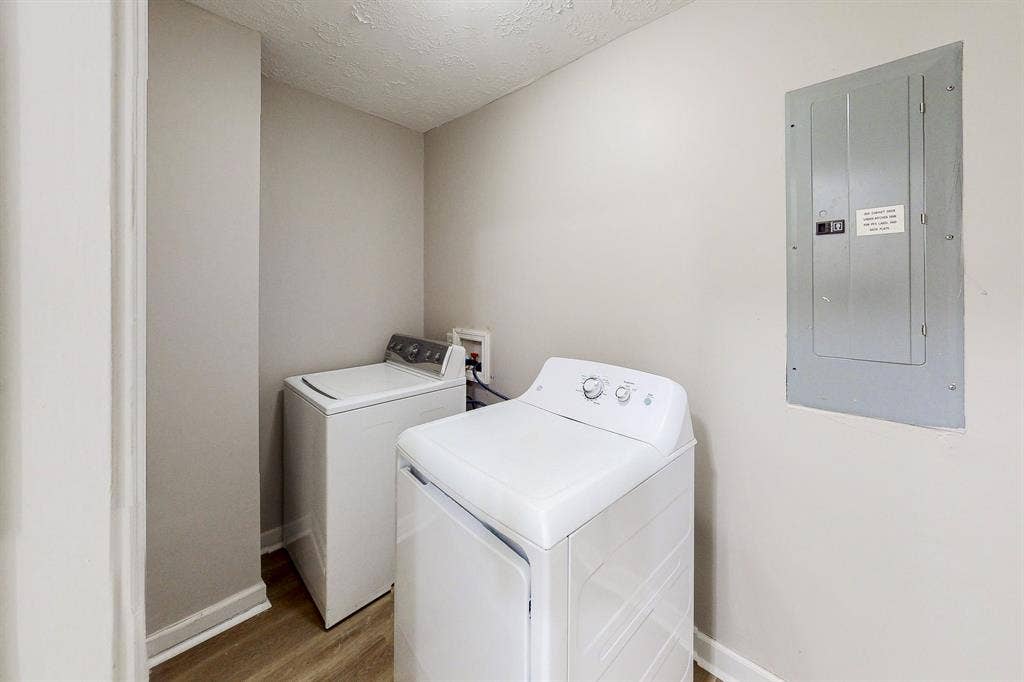 7 BR in Ellenwood