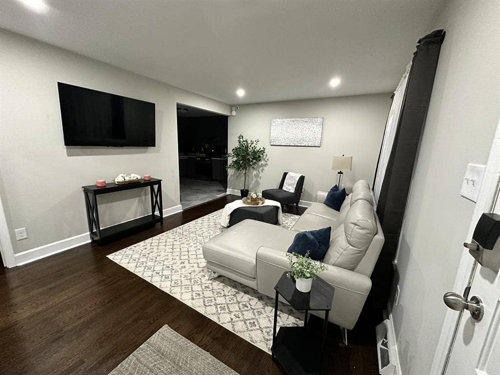 4 BR in Charlotte