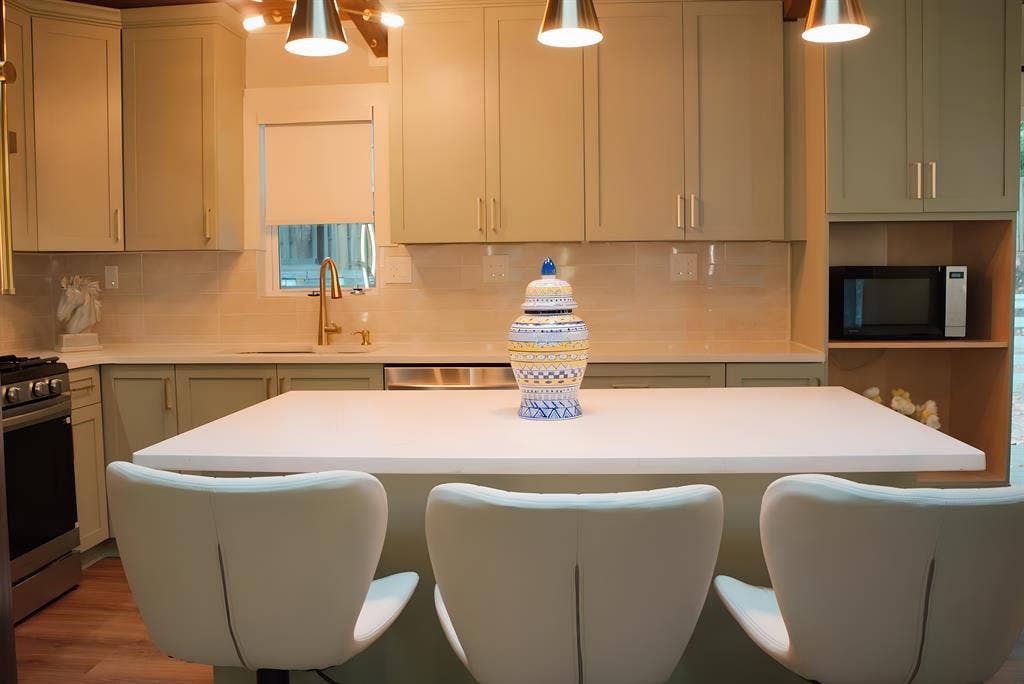 7 BR in Doraville