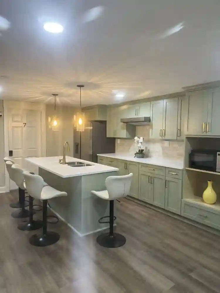 7 BR in Doraville