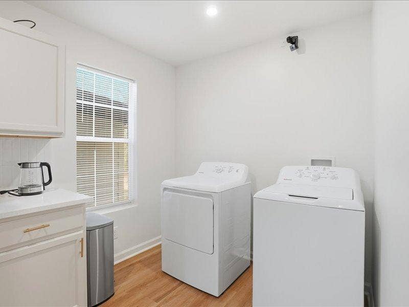 8 BR in Lawrenceville