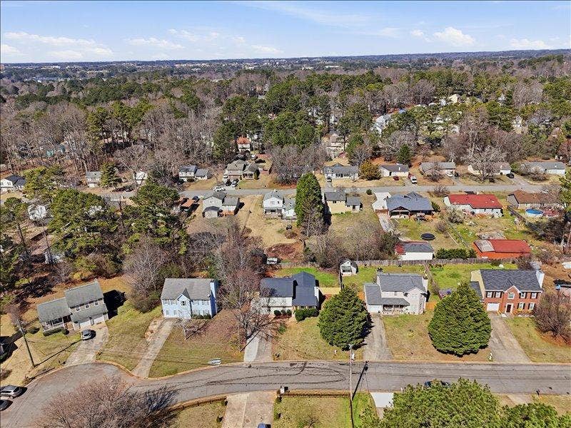 8 BR in Lawrenceville