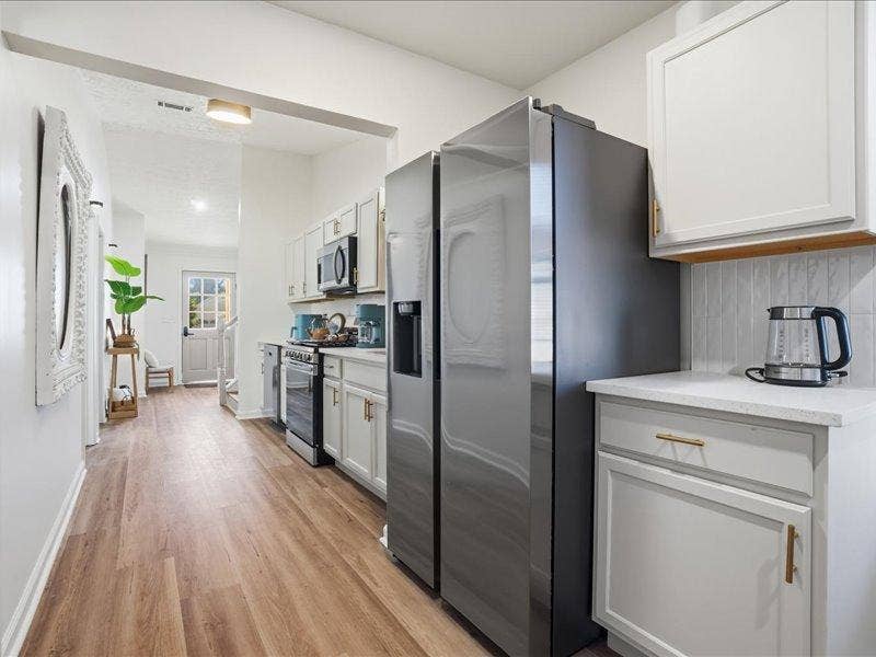 8 BR in Lawrenceville