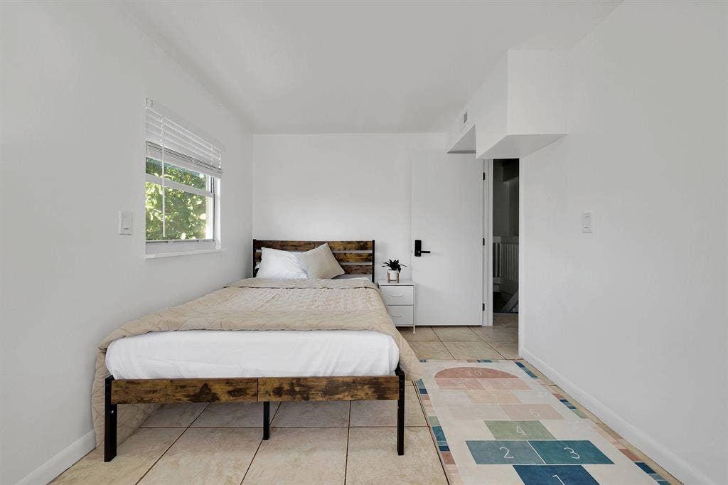 7 BR in Plantation