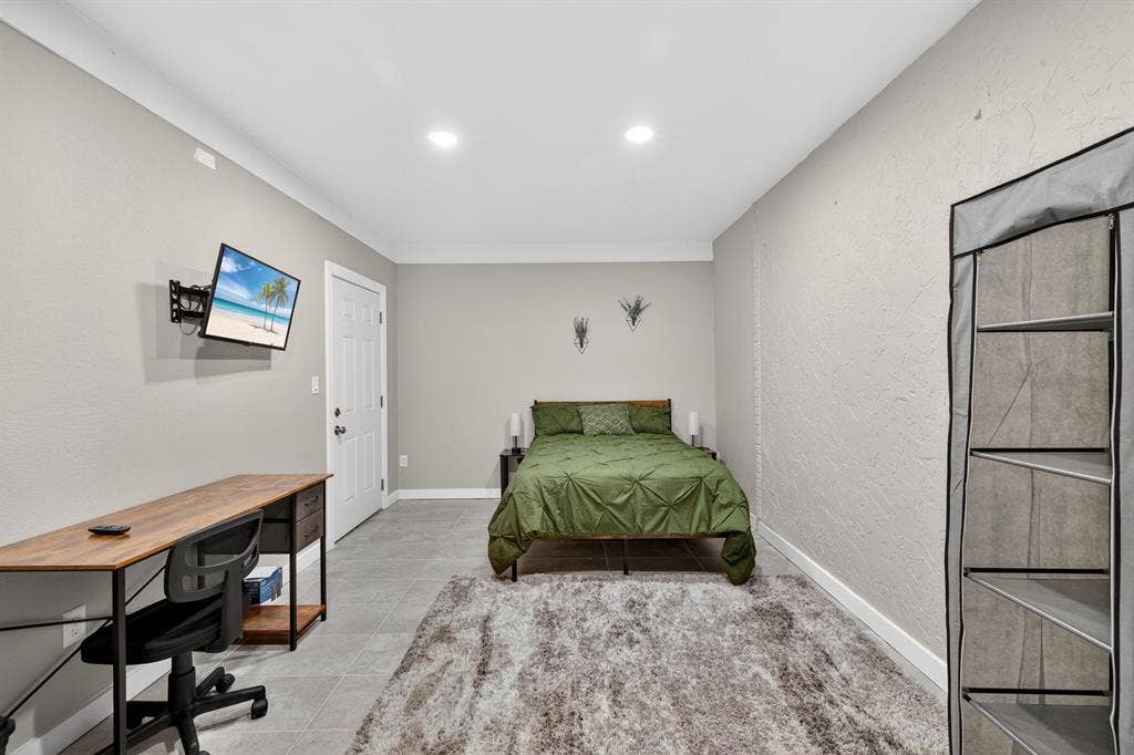 8 BR in Alva