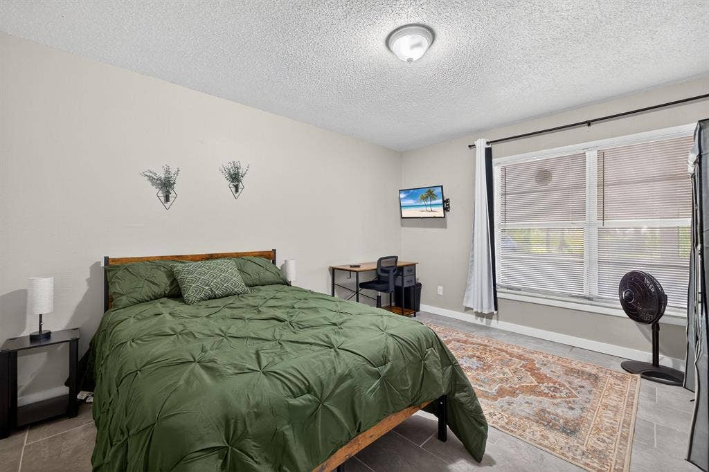 8 BR in Alva