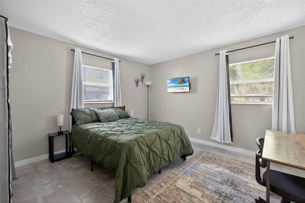 8 BR in Alva