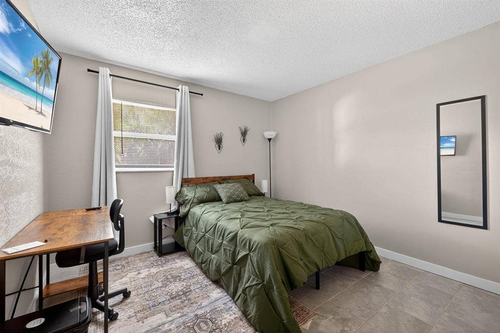 8 BR in Alva