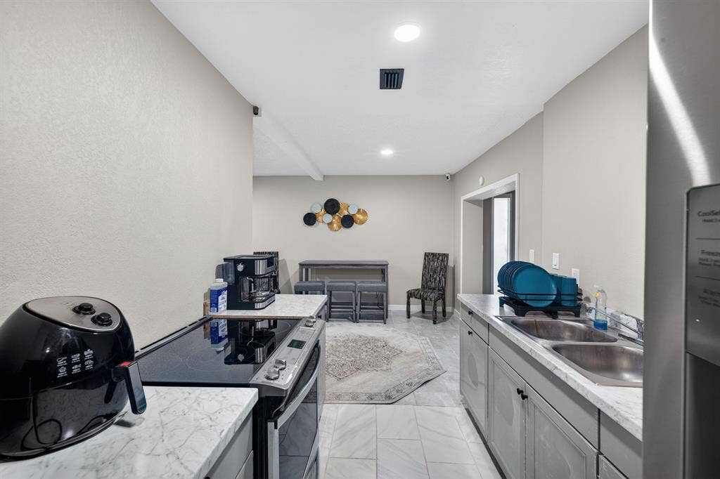 8 BR in Alva