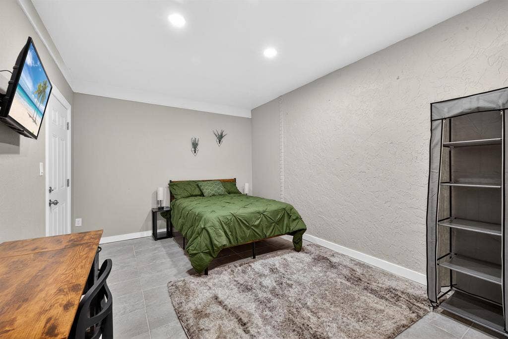 8 BR in Alva