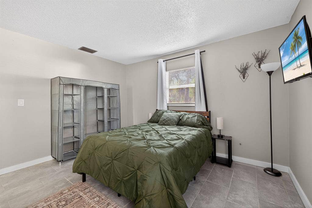 8 BR in Alva