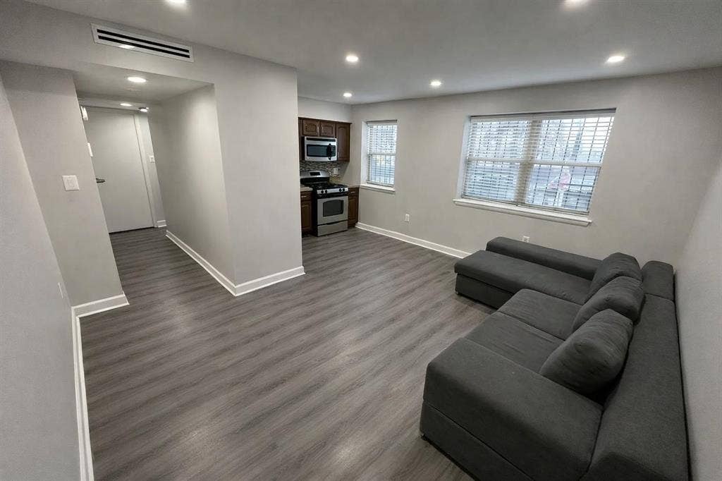 2 BR in Washington