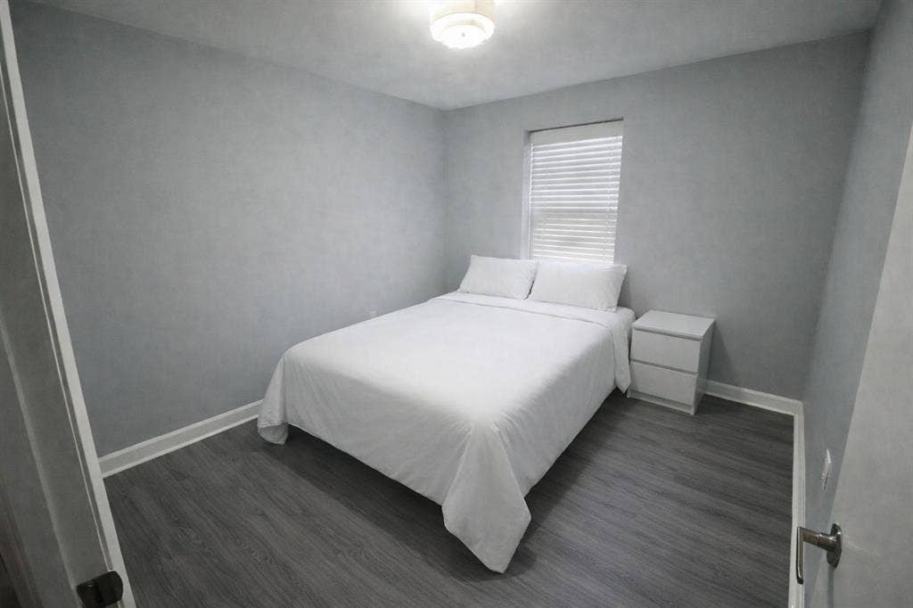 2 BR in Washington