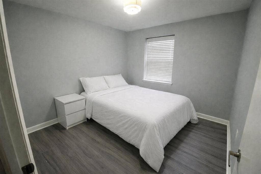 2 BR in Washington
