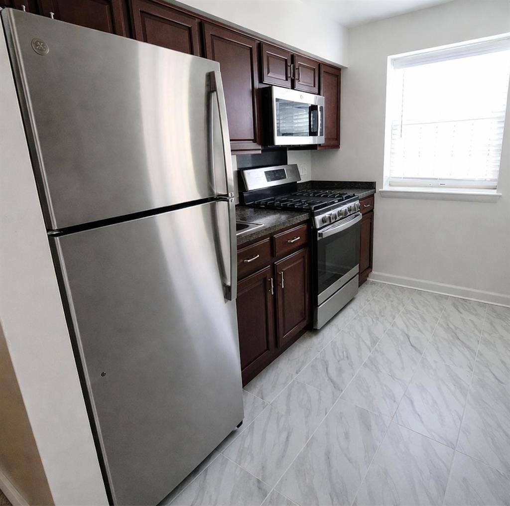 2 BR in Washington