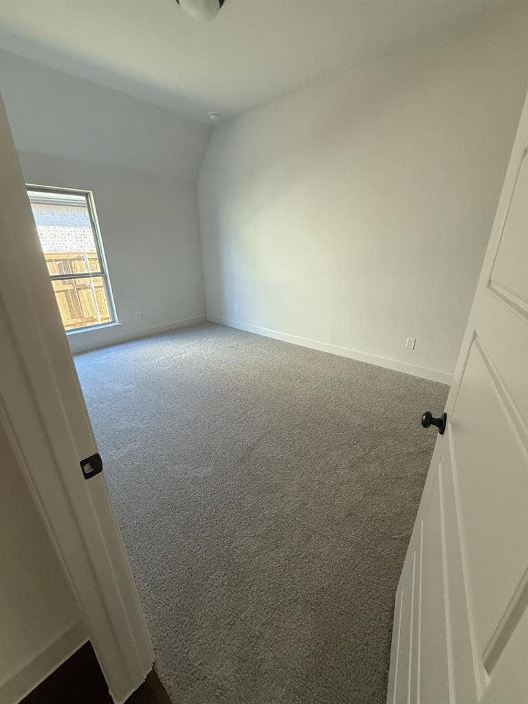 Rooms for rent in brand new house