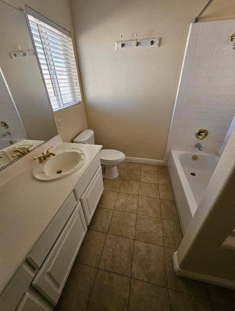 Bedroom and private bathroom