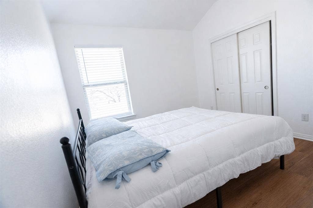 4 BR in Austin