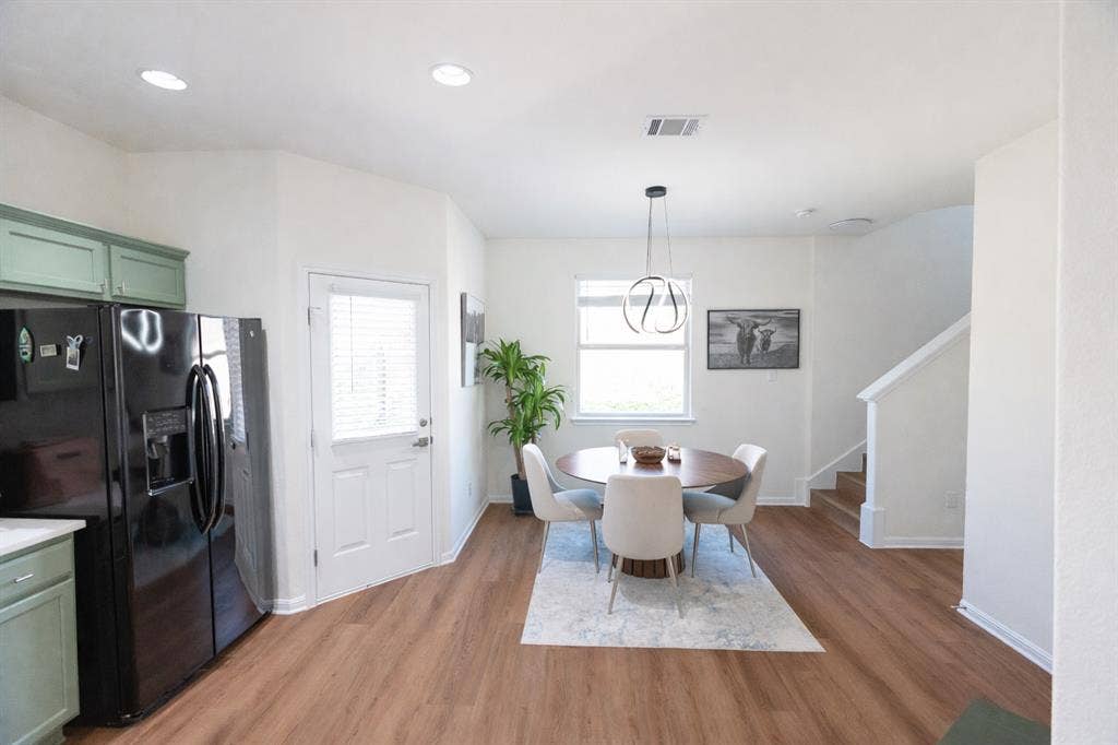 4 BR in Austin