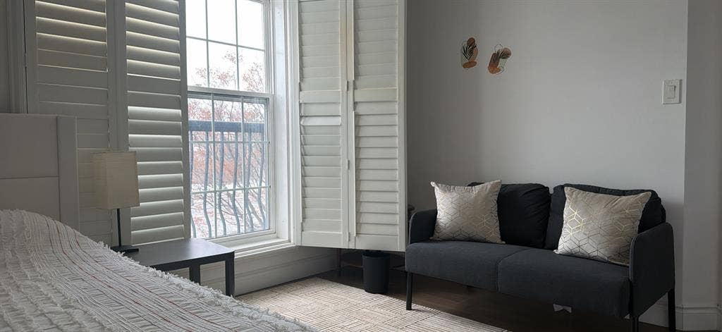 1 Bhk room for rent.