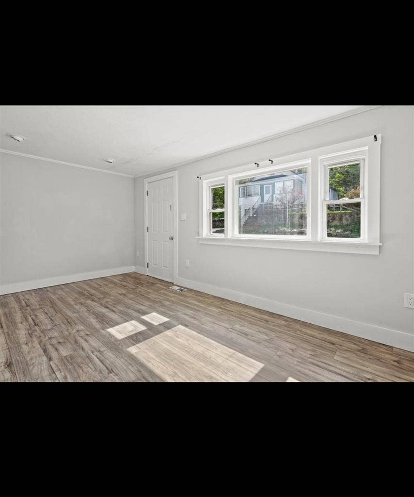 Rooms available for rent