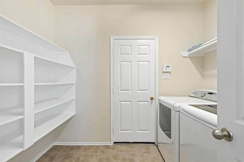 8 BR in Richmond
