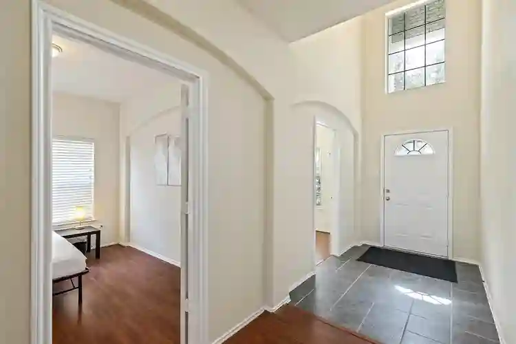 8 BR in Richmond