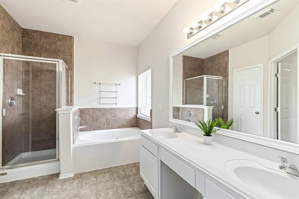 8 BR in Richmond