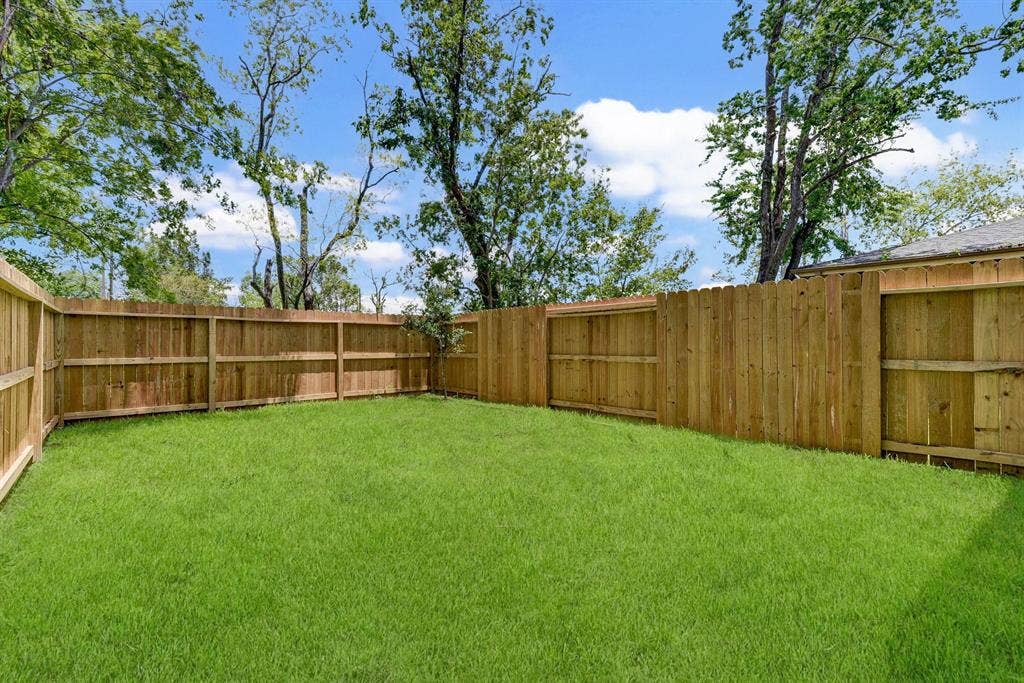 5 BR in Houston