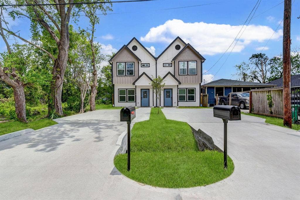 5 BR in Houston