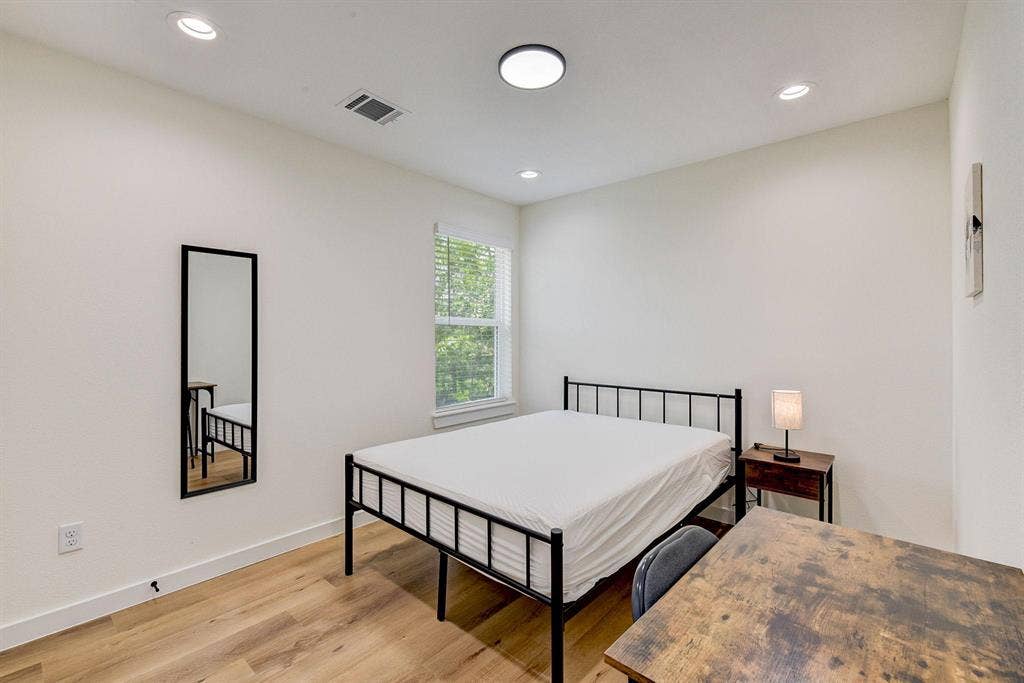 5 BR in Houston
