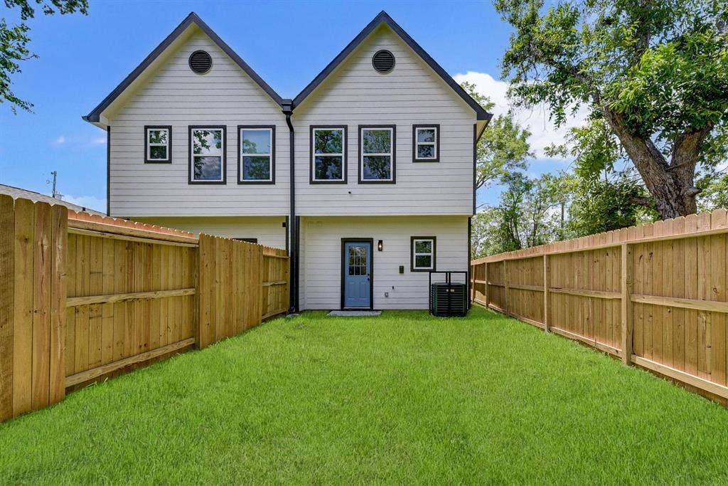 5 BR in Houston